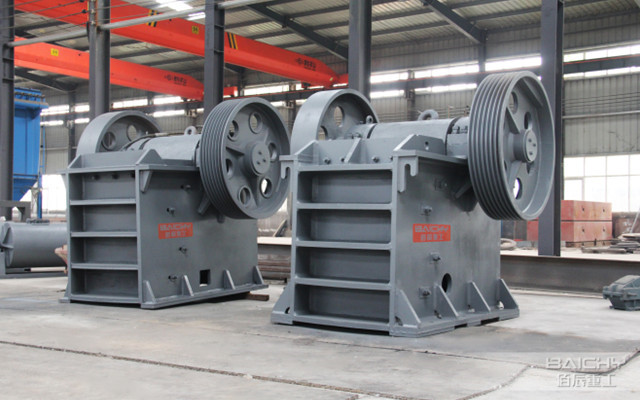 顎式破碎機(jī)設(shè)備